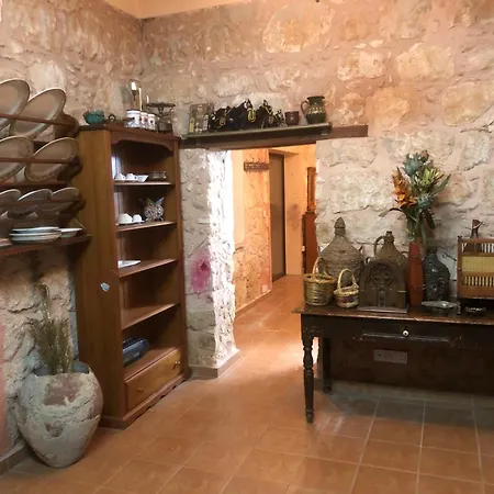 Dom wakacyjny Zivla's Stone House
