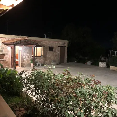 Zivla's Stone House * Tremithousa